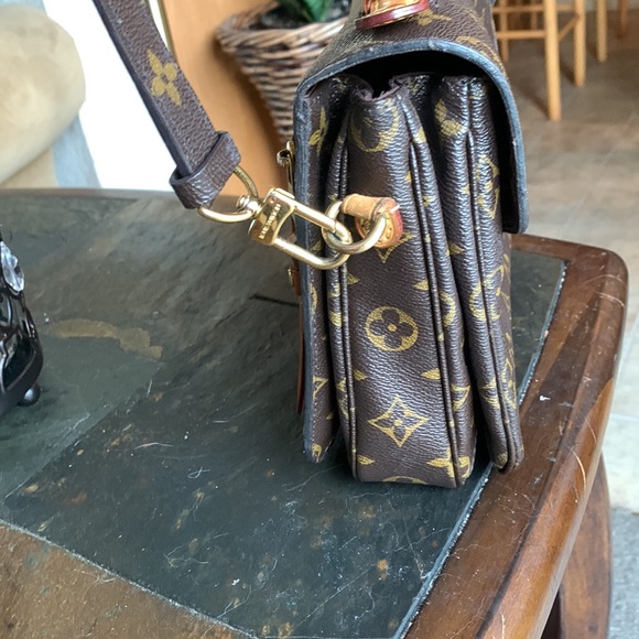 Authentic LV metis - Picture 15 of 16